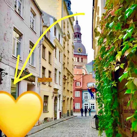 Best Location Of Cosy Marvel ~ Old Town 1737! Dzīvoklis Riga