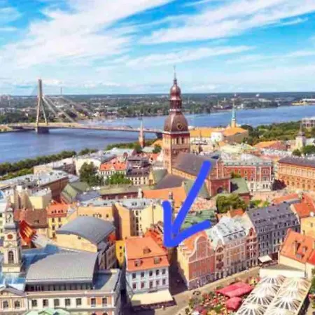 Best Location Of Cosy Marvel ~ Old Town 1737!